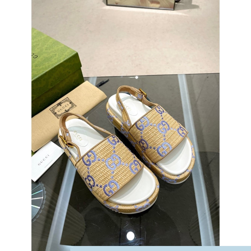G*u*i sandals